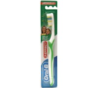 Зубная щетка Oral-B 3-Effect Maxi Clean/Vision 40 Средняя