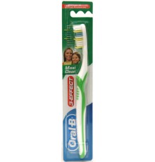 Зубная щетка Oral-B 3-Effect Maxi Clean/Vision 40 Средняя